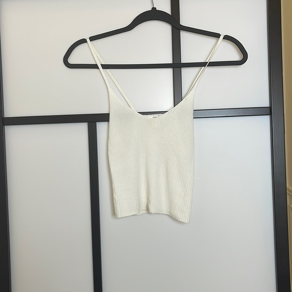 White crop top - Picture 1 of 3